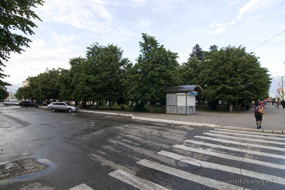 Ул. Кирова, театралка