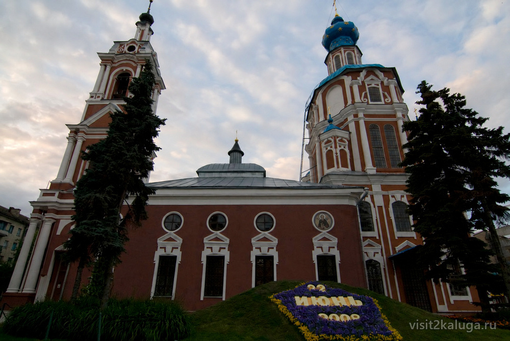 Георгиевский собор в июньских сумерках